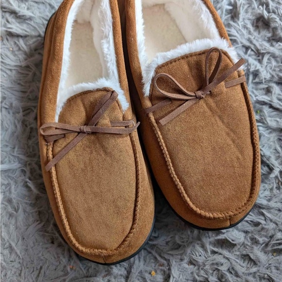 Tan slippers light Tan🤎 size (9) women’s - Picture 2 of 2